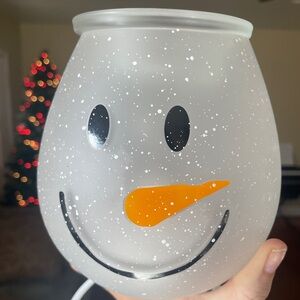 Scentsy Frosty Glow winter snowman wax tart warmer